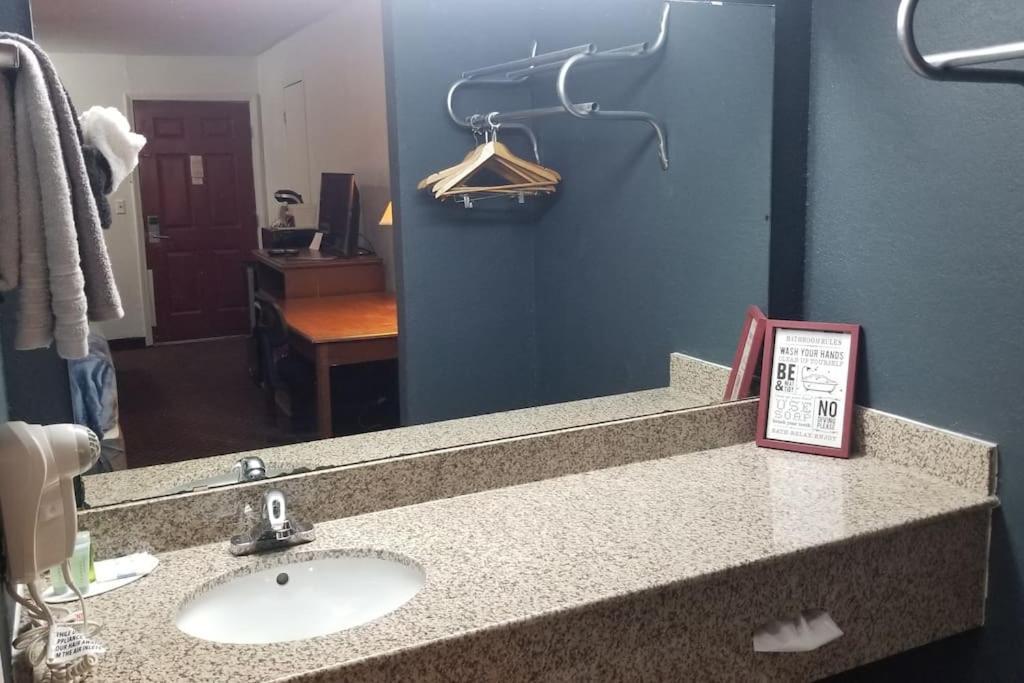 Osu 2 Queen Beds 230 Wi-fi Apartment Stillwater