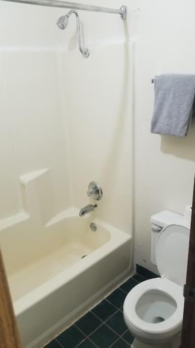 Osu 2 Queen Beds 230 Wi-fi Stillwater